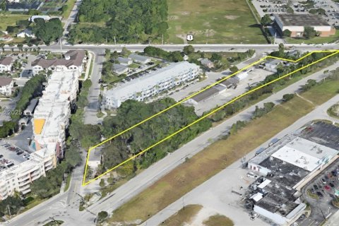 Commercial property in Homestead, Florida № 1979778 - photo 6