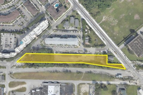 Commercial property in Homestead, Florida № 1979778