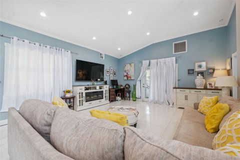 House in Wesley Chapel, Florida 4 bedrooms, 196.12 sq.m. № 1824701 - photo 11