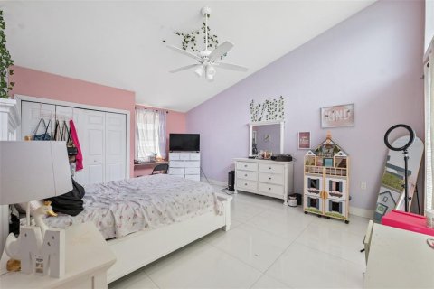 House in Wesley Chapel, Florida 4 bedrooms, 196.12 sq.m. № 1824701 - photo 16