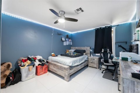 House in Wesley Chapel, Florida 4 bedrooms, 196.12 sq.m. № 1824701 - photo 21