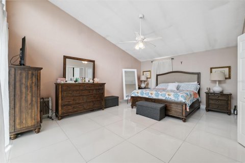 House in Wesley Chapel, Florida 4 bedrooms, 196.12 sq.m. № 1824701 - photo 18