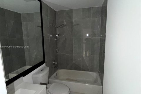 Купить таунхаус в Майами, Флорида 2 спальни, 111.48м2, № 2035157 - фото 21