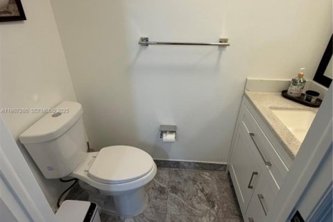 Купить таунхаус в Майами, Флорида 2 спальни, 111.48м2, № 2035157 - фото 14