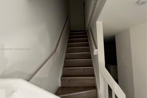 Купить таунхаус в Майами, Флорида 2 спальни, 111.48м2, № 2035157 - фото 25