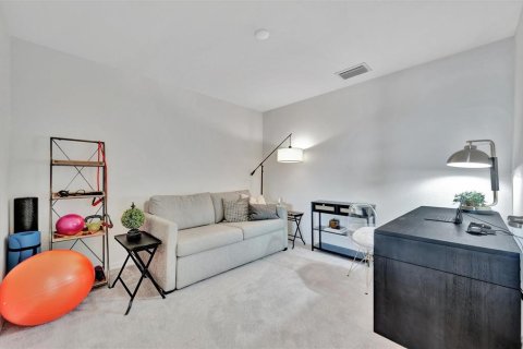 Condo in Bradenton, Florida, 2 bedrooms in LAKEWOOD NATIONAL  № 1792302 - photo 24