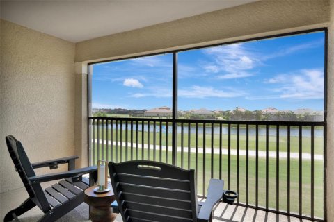 Condo in Bradenton, Florida, 2 bedrooms in LAKEWOOD NATIONAL  № 1792302 - photo 30