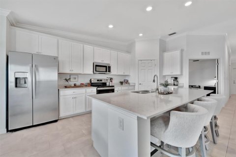Condo in Bradenton, Florida, 2 bedrooms in LAKEWOOD NATIONAL  № 1792302 - photo 6