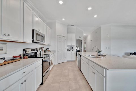Condo in Bradenton, Florida, 2 bedrooms in LAKEWOOD NATIONAL  № 1792302 - photo 9