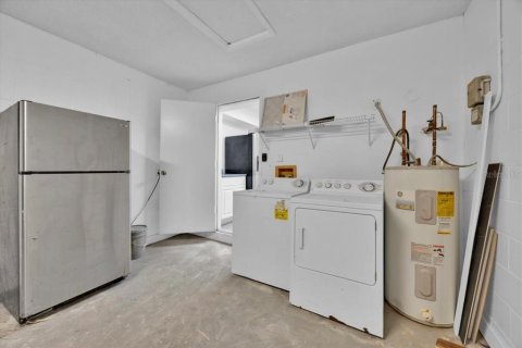 Casa en venta en Haines City, Florida, 2 dormitorios, 114.27 m2 № 1514009 - foto 11