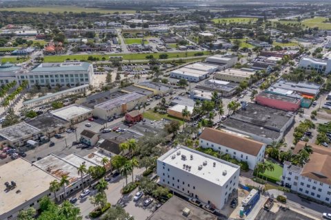 Commercial property in Homestead, Florida № 1997526 - photo 8