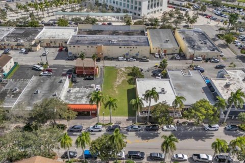 Commercial property in Homestead, Florida № 1997526 - photo 11