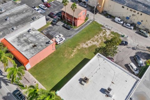 Commercial property in Homestead, Florida № 1997526 - photo 2