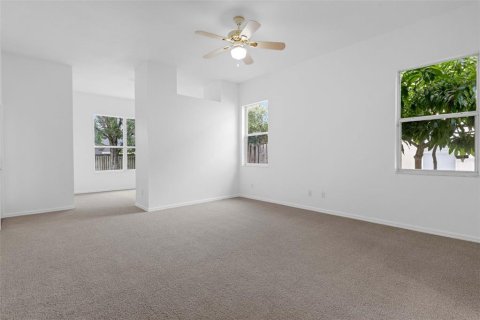 House in Oviedo, Florida 4 bedrooms, 299.33 sq.m. № 1907471 - photo 17