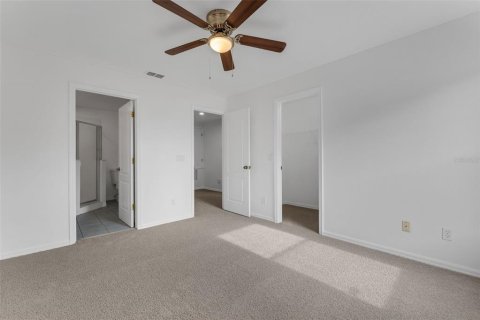 House in Oviedo, Florida 4 bedrooms, 299.33 sq.m. № 1907471 - photo 25