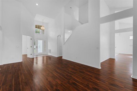 House in Oviedo, Florida 4 bedrooms, 299.33 sq.m. № 1907471 - photo 5