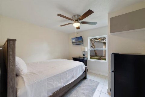 House in Sanford, Florida 4 bedrooms, 124.95 sq.m. № 1828508 - photo 9