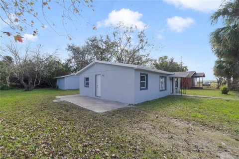 House in Sanford, Florida 4 bedrooms, 124.95 sq.m. № 1828508 - photo 2