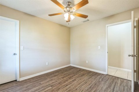 Casa en venta en Brandon, Florida, 3 dormitorios, 160.63 m2 № 1803148 - foto 29