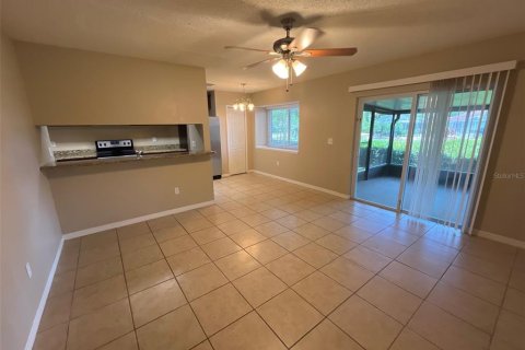 Casa en venta en Brandon, Florida, 3 dormitorios, 160.63 m2 № 1803148 - foto 12