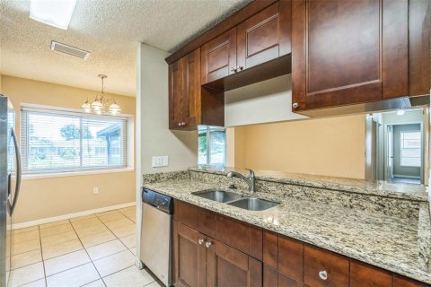 Casa en venta en Brandon, Florida, 3 dormitorios, 160.63 m2 № 1803148 - foto 21