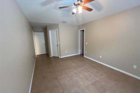 Casa en venta en Brandon, Florida, 3 dormitorios, 160.63 m2 № 1803148 - foto 10