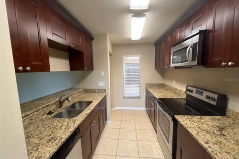 Casa en venta en Brandon, Florida, 3 dormitorios, 160.63 m2 № 1803148 - foto 7