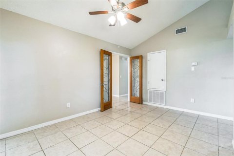 Casa en venta en Brandon, Florida, 3 dormitorios, 160.63 m2 № 1803148 - foto 26