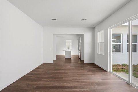 Купить виллу или дом в Леди-Лейк, Флорида 9 комнат, 185.62м2, № 2119503 - фото 16