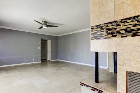 House in Redington Beach, Florida 3 bedrooms, 168.71 sq.m. № 1759560 - photo 21