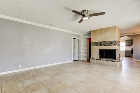 House in Redington Beach, Florida 3 bedrooms, 168.71 sq.m. № 1759560 - photo 15