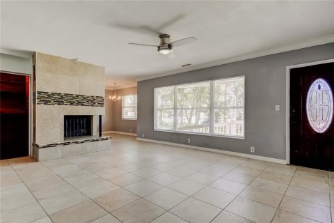 House in Redington Beach, Florida 3 bedrooms, 168.71 sq.m. № 1759560 - photo 16