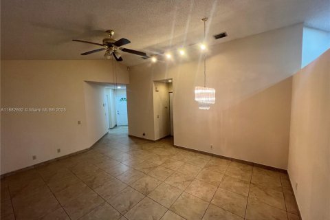 Купить виллу или дом в Уэстон, Флорида 3 спальни, № 1929766 - фото 11