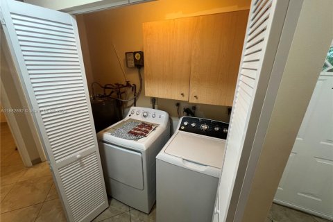 Купить виллу или дом в Уэстон, Флорида 3 спальни, № 1929766 - фото 8