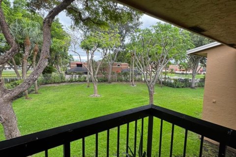 Copropriété à vendre à Greenacres, Floride: 2 chambres, 83.61 m2 № 2153699 - photo 4