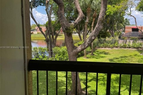 Copropriété à vendre à Greenacres, Floride: 2 chambres, 83.61 m2 № 2153699 - photo 6