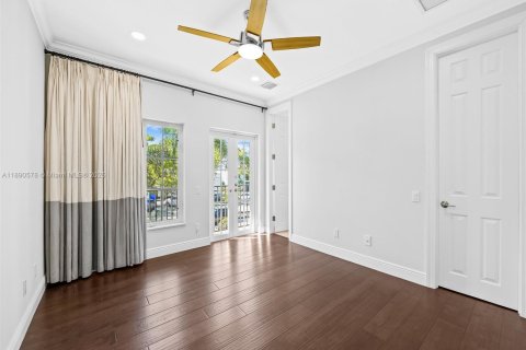 Casa en venta en Fort Lauderdale, Florida, 4 dormitorios, 365.76 m2 № 1948828 - foto 30
