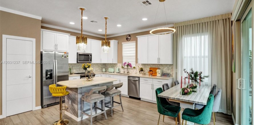 Villa ou maison à Hollywood, Floride 3 chambres, 174.75 m2 № 2262520