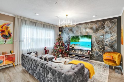 Villa ou maison à vendre à Hollywood, Floride: 3 chambres, 174.75 m2 № 2262520 - photo 7
