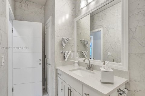 Villa ou maison à vendre à Hollywood, Floride: 3 chambres, 174.75 m2 № 2262520 - photo 20