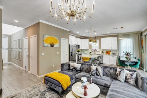 Villa ou maison à vendre à Hollywood, Floride: 3 chambres, 174.75 m2 № 2262520 - photo 6
