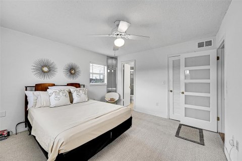 Condo in Sunrise, Florida, 2 bedrooms № 2193308 - photo 6