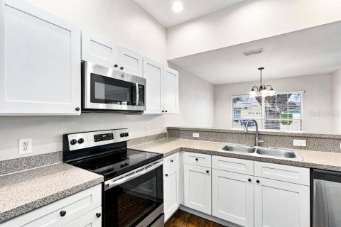 Villa ou maison à louer à Auburndale, Floride: 3 chambres, 122.91 m2 № 2389062 - photo 7