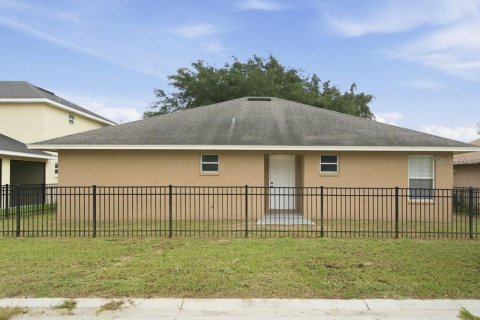 Villa ou maison à louer à Auburndale, Floride: 3 chambres, 122.91 m2 № 2389062 - photo 16