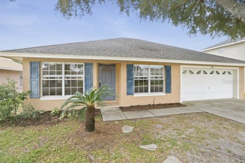Villa ou maison à louer à Auburndale, Floride: 3 chambres, 122.91 m2 № 2389062 - photo 2