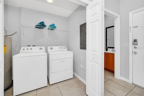 Touwnhouse à vendre à Kissimmee, Floride: 2 chambres, 107.86 m2 № 2102473 - photo 19