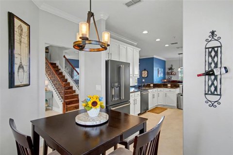 Townhouse in Orlando, Florida 4 bedrooms, 215.9 sq.m. № 2142544 - photo 7