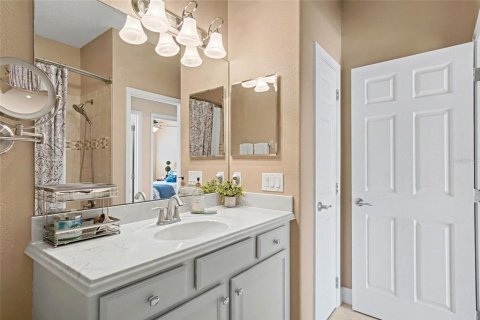 Townhouse in Orlando, Florida 4 bedrooms, 215.9 sq.m. № 2142544 - photo 22