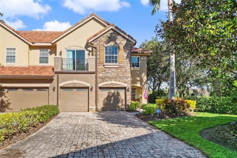 Townhouse in Orlando, Florida 4 bedrooms, 215.9 sq.m. № 2142544 - photo 2