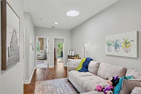 Townhouse in Orlando, Florida 4 bedrooms, 215.9 sq.m. № 2142544 - photo 18